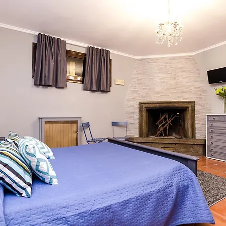 Aurora 80 Bed and breakfast Rocca Priora (Rome)